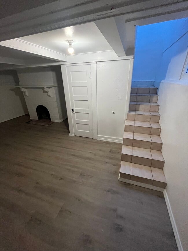 Building Photo - 1814 3rd St