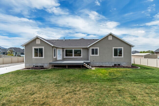 Foto del edificio - 15 S 900th E