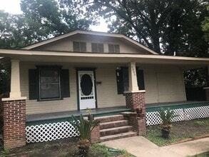 Building Photo - 5045 Garig Ave
