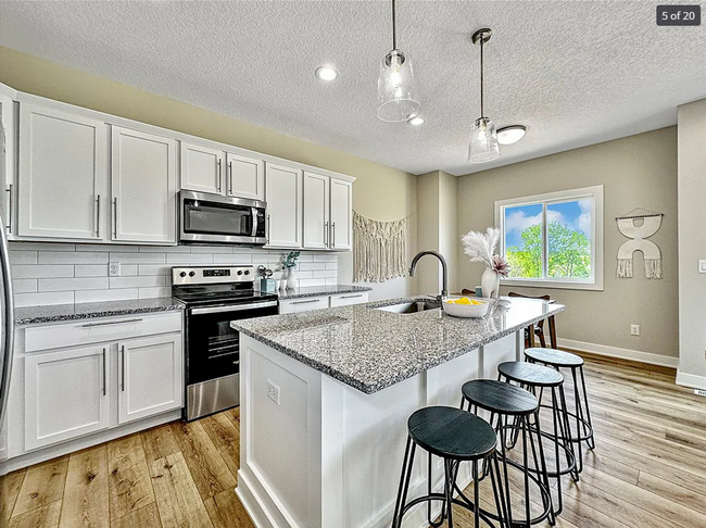 Foto del edificio - Luxury Newer Construction Townhome with At...