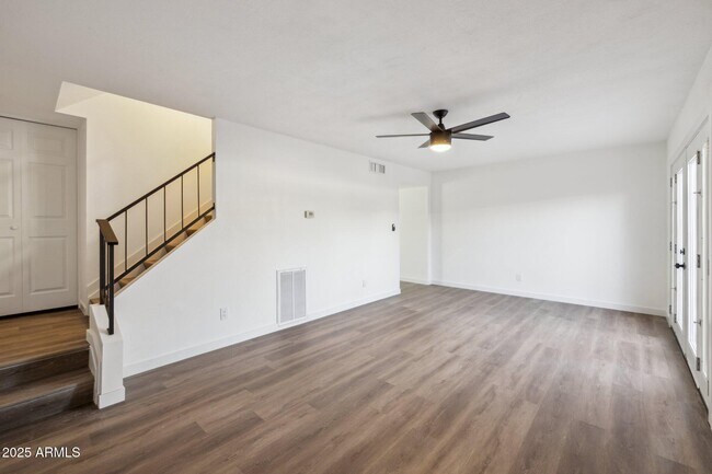 Foto del edificio - 6173 N Granite Reef Rd