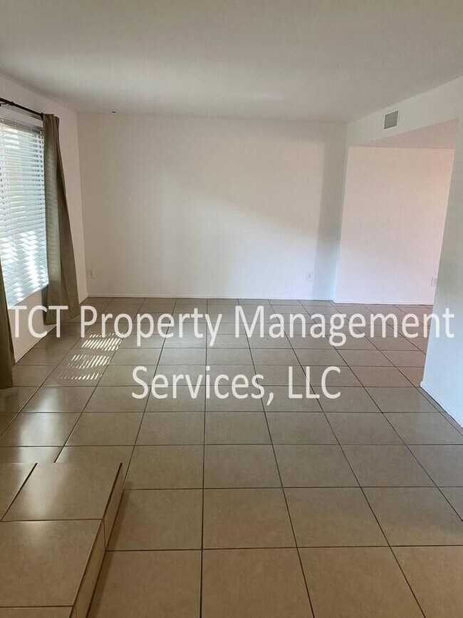 Foto del edificio - Awesome 3 Bedroom Townhome in Tempe!