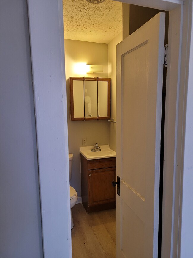 Building Photo - 2559 Slevin St