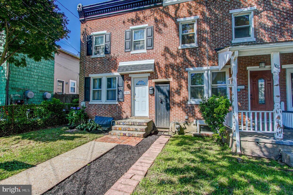 Foto principal - 104 N Wayne St