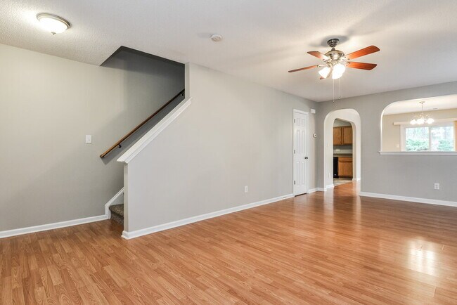 Foto del edificio - 62 Brookhaven Dr