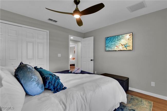 Building Photo - 2004 SW 30th St