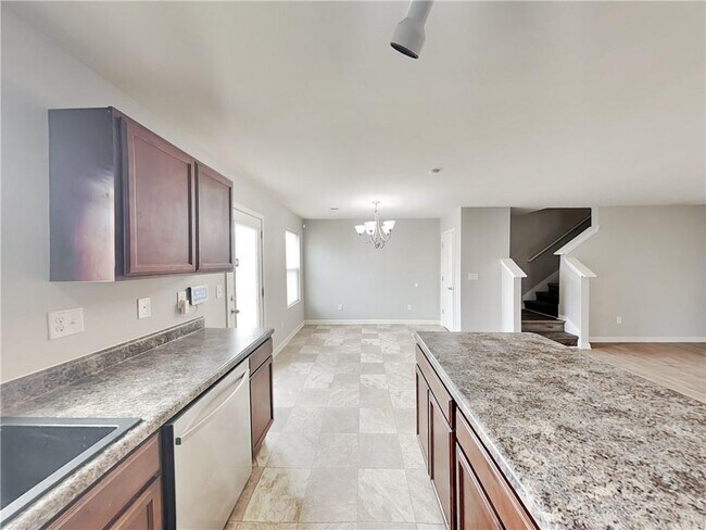 Foto del edificio - 1574 Leonard St