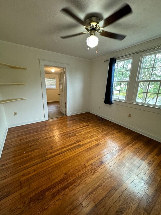 Foto del edificio - 3712 Hyacinth Ave