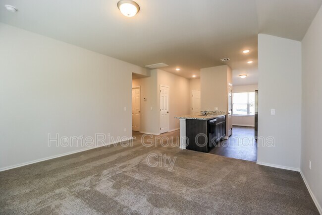 Foto del edificio - 832 Highgarden Cir