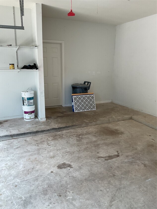 Building Photo - 12110 Shadowpoint Dr