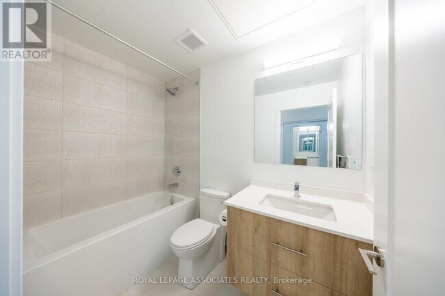 Photo du bâtiment - 9751 Markham Rd