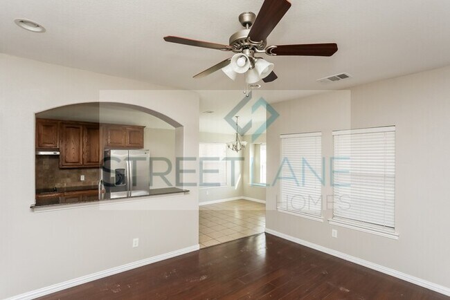Building Photo - REDUCED! - $1000 off First Full Month if a...