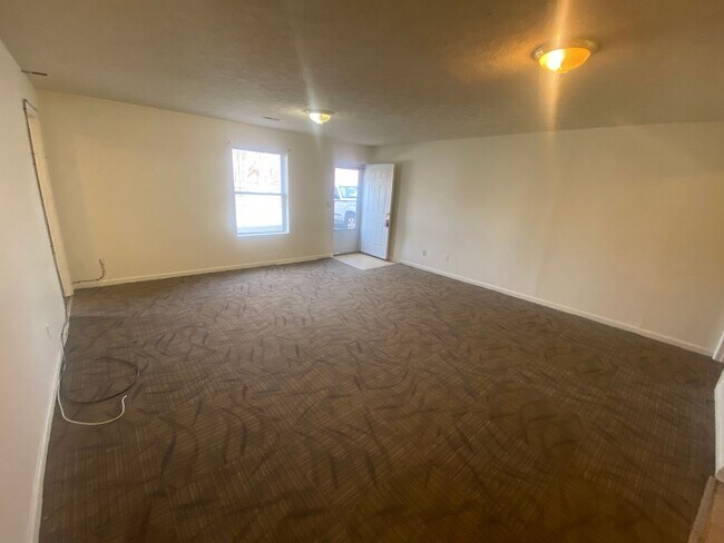 Foto del edificio - One Bedroom one Bath apartment available i...