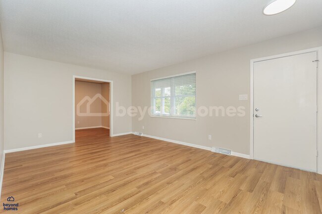 Building Photo - 7528 Temple Acres Dr