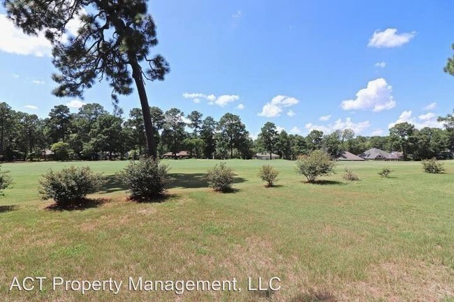 Building Photo - 2 br, 2 bath Apartment - 10 Pine Tree Rd #119