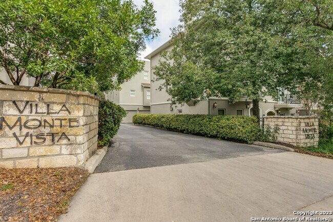 Foto del edificio - LUXURY MONTE VISTA TOWNHOME