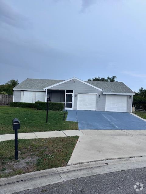 Building Photo - 7758 Blairwood Cir N