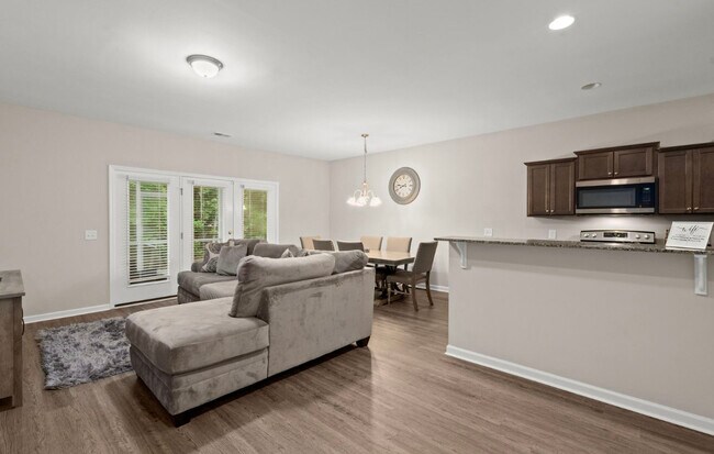 Building Photo - 112 Buchanan Cir