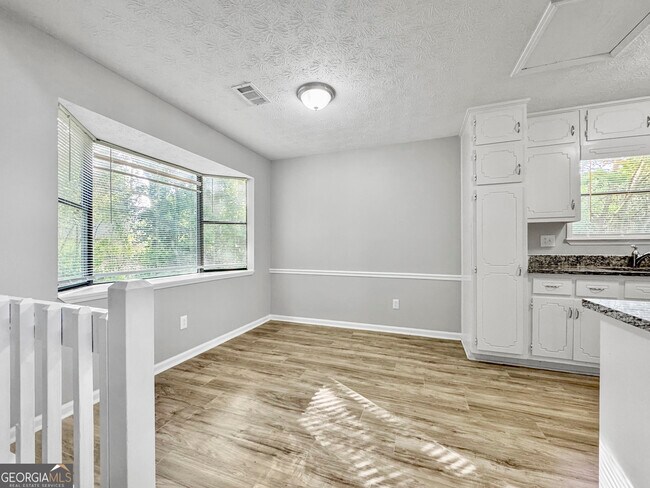 Foto del edificio - 9047 Hamilton Ct