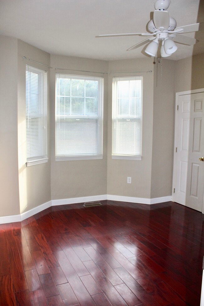 Foto del edificio - 1233 Eagle Pointe Dr