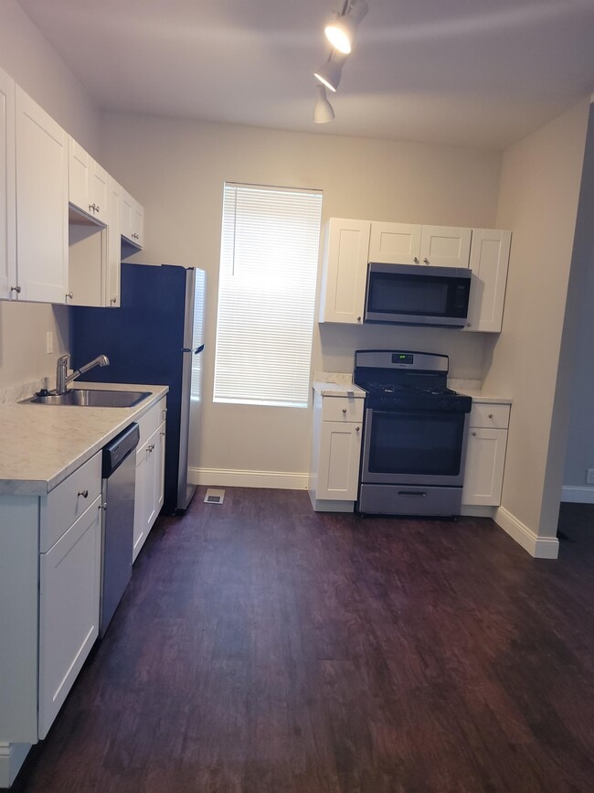 Building Photo - 6655 Garner Ave