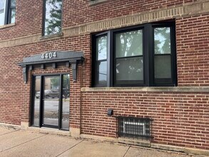 Building Photo - 4404 N Melvina Ave
