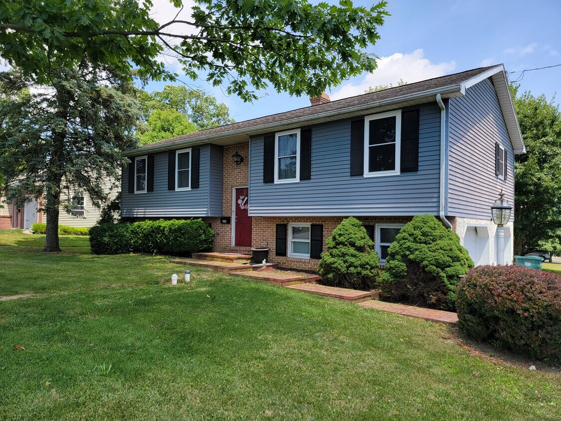 255 Shenk Ave, Strasburg, PA 17579 House Rental in Strasburg, PA