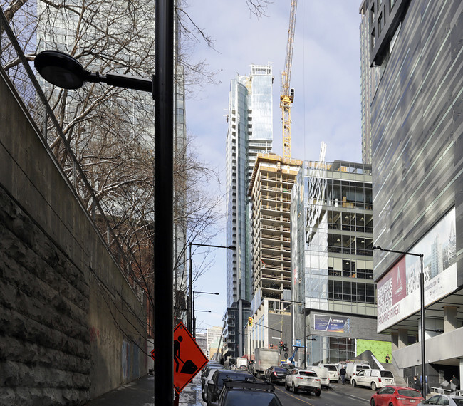 Building Photo - Icone Condos