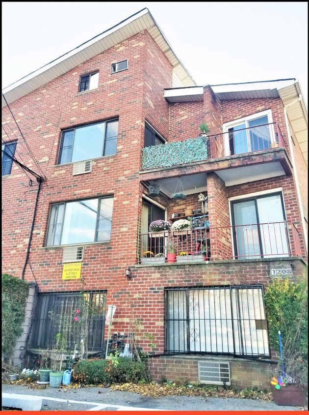 1208 Sheepshead Bay Rd, Brooklyn, NY 11235 Condo for Rent in Brooklyn