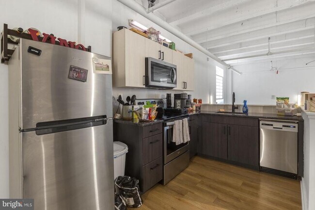 Building Photo - 109 W Wildey St