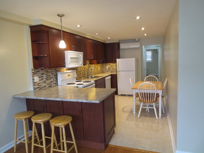 Kitchen - 2 Lanark Av