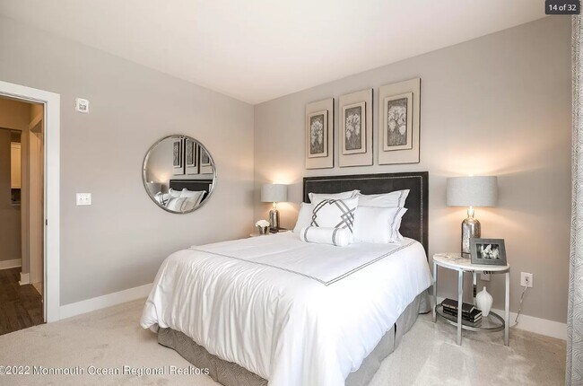 Foto del edificio - 937 Vanderbergh Blvd
