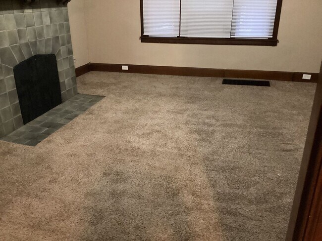 Foto del edificio - 227 Yankee 3BR/1BA (Middletown)