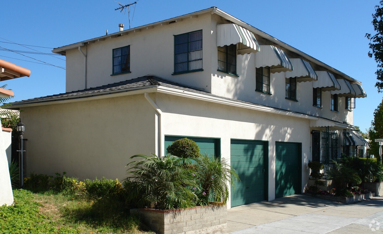 Building Photo - 112 S Chevy Chase Dr