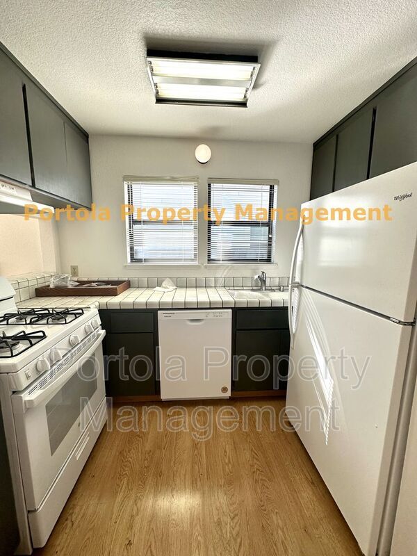Building Photo - 209 Park Ave