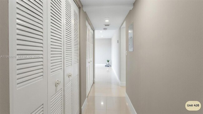 Foto del edificio - 750 NW 43rd Ave