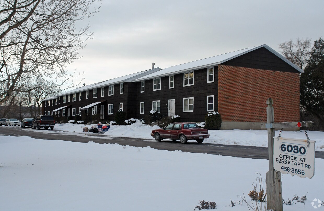 Foto principal - 6030 Taft Rd