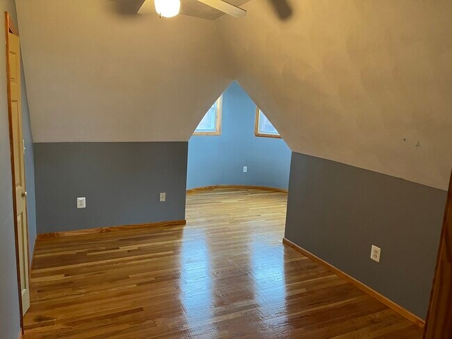 Building Photo - 516 Broadway