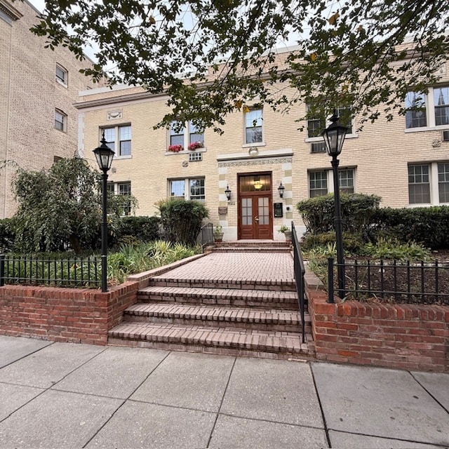 Photo - 3022 Wisconsin Ave NW (Washington, DC)