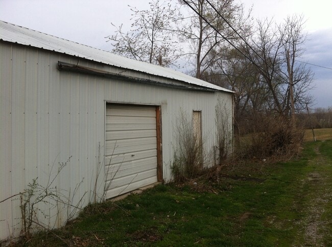 Building Photo - 510 E Lake St