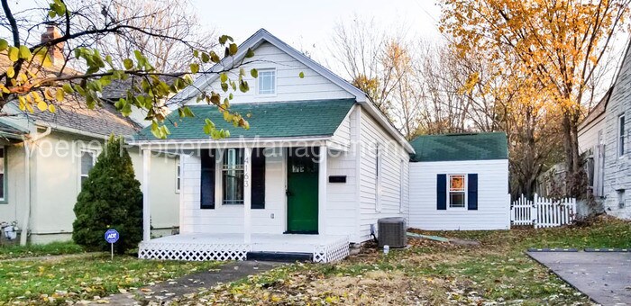 Primary Photo - Absolutely Adorable Westport Hideaway!!!