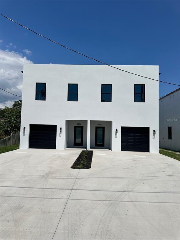 Building Photo - 4105 N Thatcher Ave