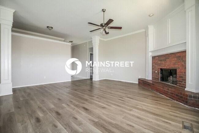 Building Photo - 4 Bedroom Pet-Friendly Home in YUKON, OK with Main Street Renewal