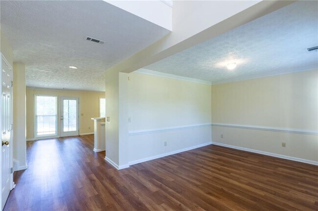 Building Photo - 2887 Manor Glen Ln NW