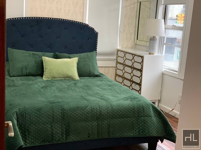 Foto del edificio - Two bed on 5th Avenue at 19th St.