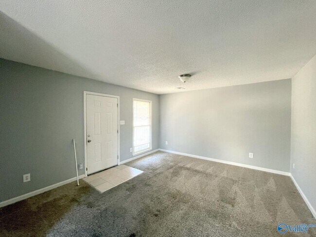 Foto del edificio - 1507 Halston Cir NW