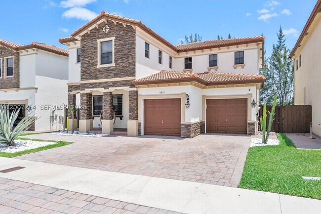 Foto del edificio - 9830 NW 86th Terrace