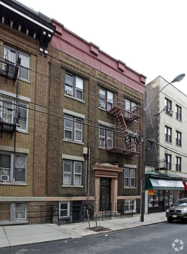 Building Photo - 6008 Fillmore Pl