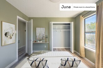 Building Photo - Room in Shared 2 bed/2 bath home