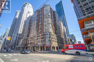 Building Photo - 711-711 Bay St.